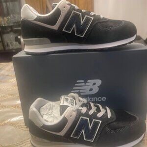 NWB new balance big kids 574 casual sneakers size 5.5